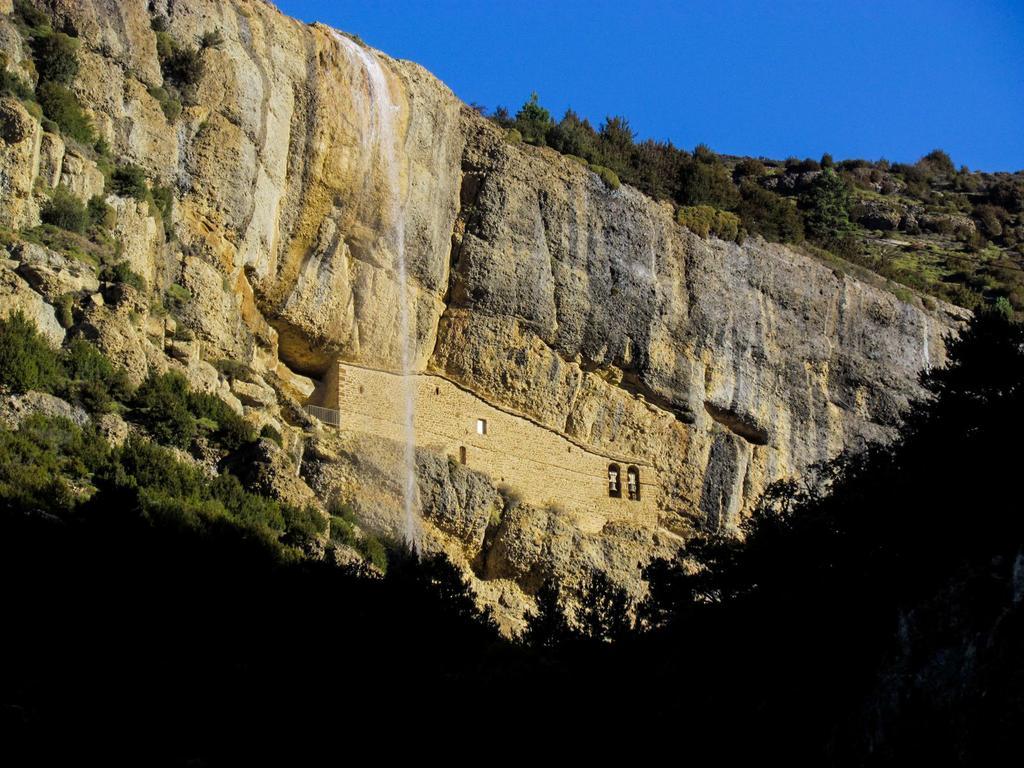 Albergue De Yebra Yebra de Basa Bagian luar foto