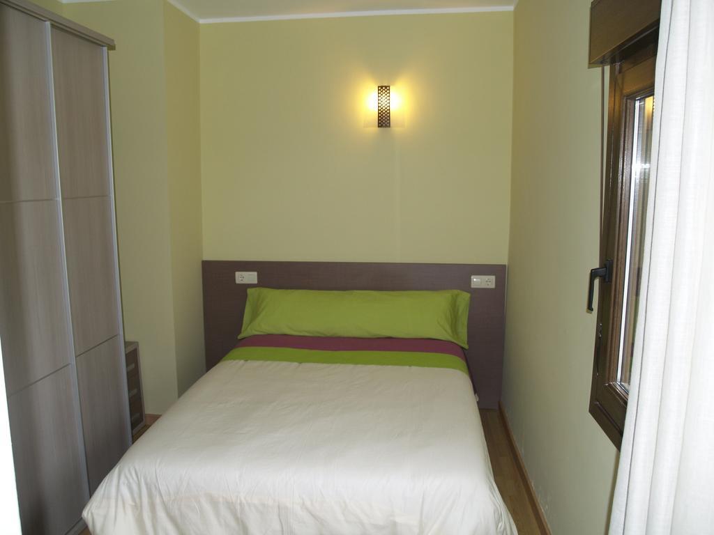 Albergue De Yebra Yebra de Basa Ruang foto