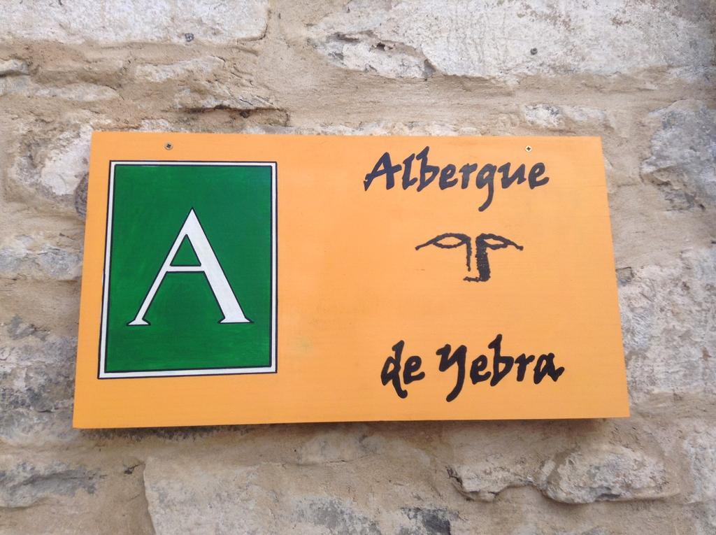 Albergue De Yebra Yebra de Basa Bagian luar foto